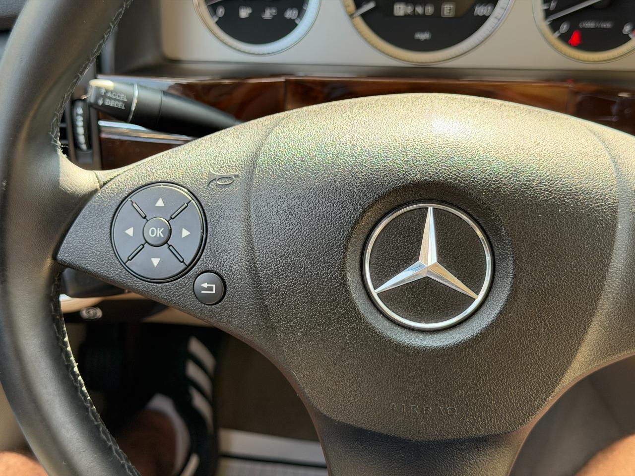 Mercedes-Benz GLK-Class 4MATIC 4dr GLK 350 2011