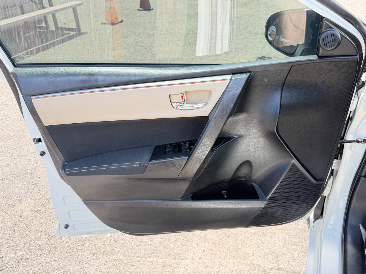 Toyota Corolla LE Plus 4D Sedan 2015
