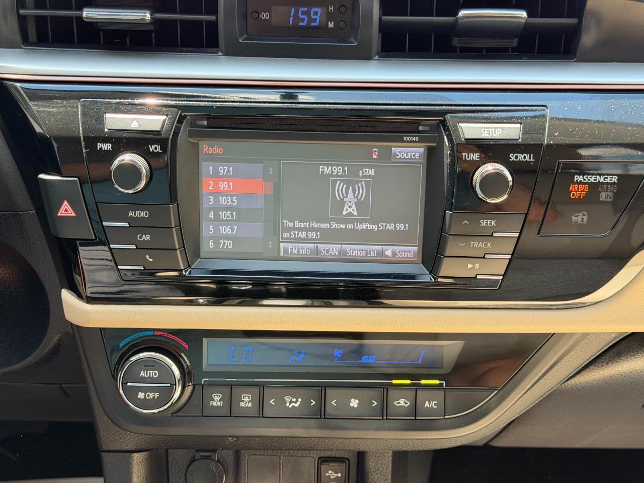 Toyota Corolla LE Plus 4D Sedan 2015