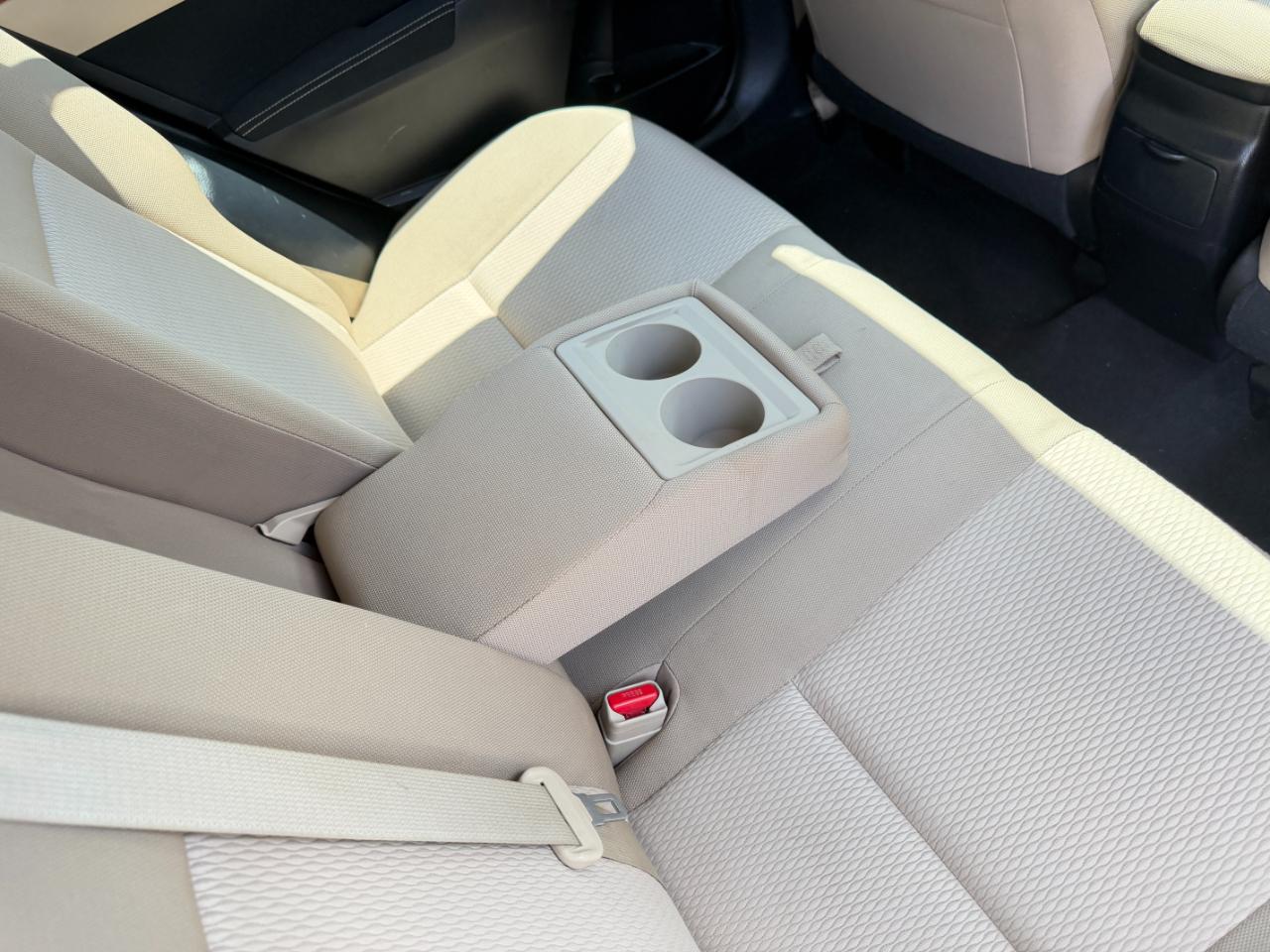 Toyota Corolla LE Plus 4D Sedan 2015