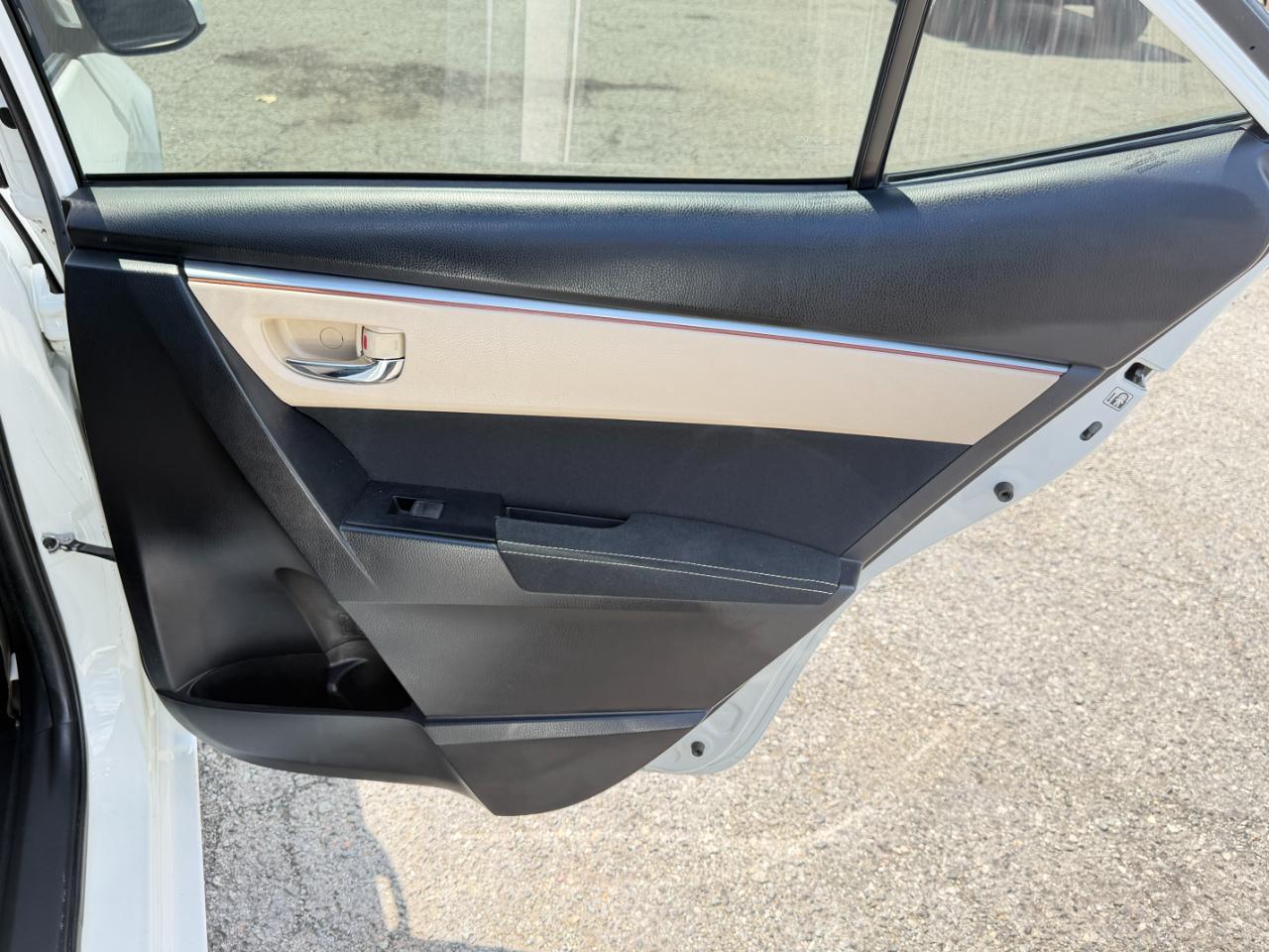 Toyota Corolla LE Plus 4D Sedan 2015