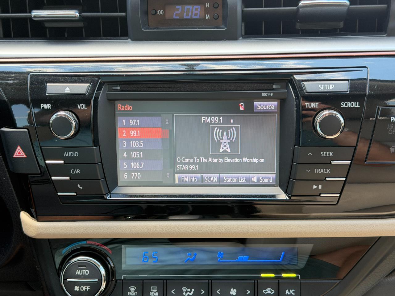 Toyota Corolla LE Plus 4D Sedan 2015