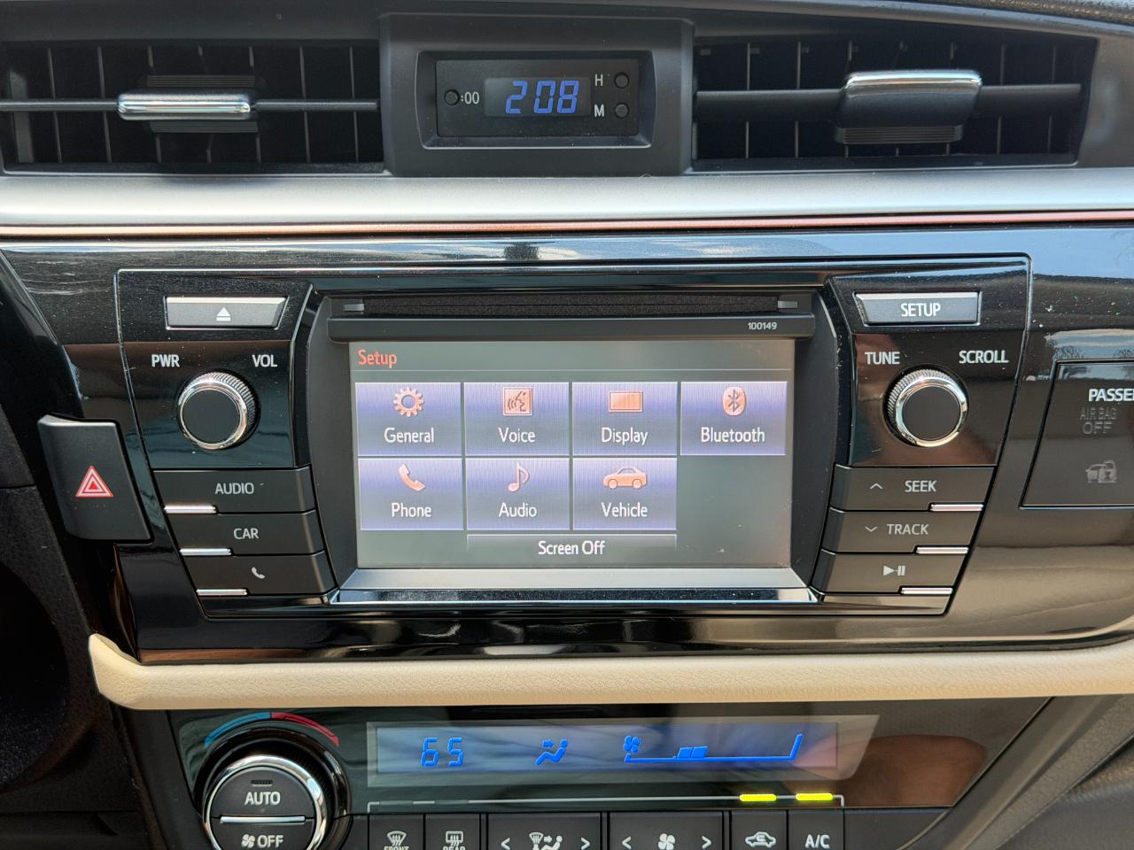 Toyota Corolla LE Plus 4D Sedan 2015