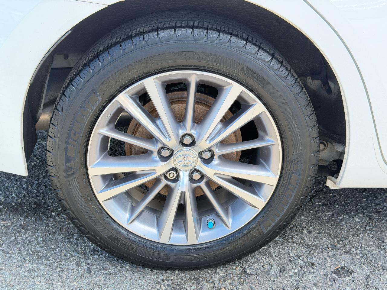 Toyota Corolla LE Plus 4D Sedan 2015