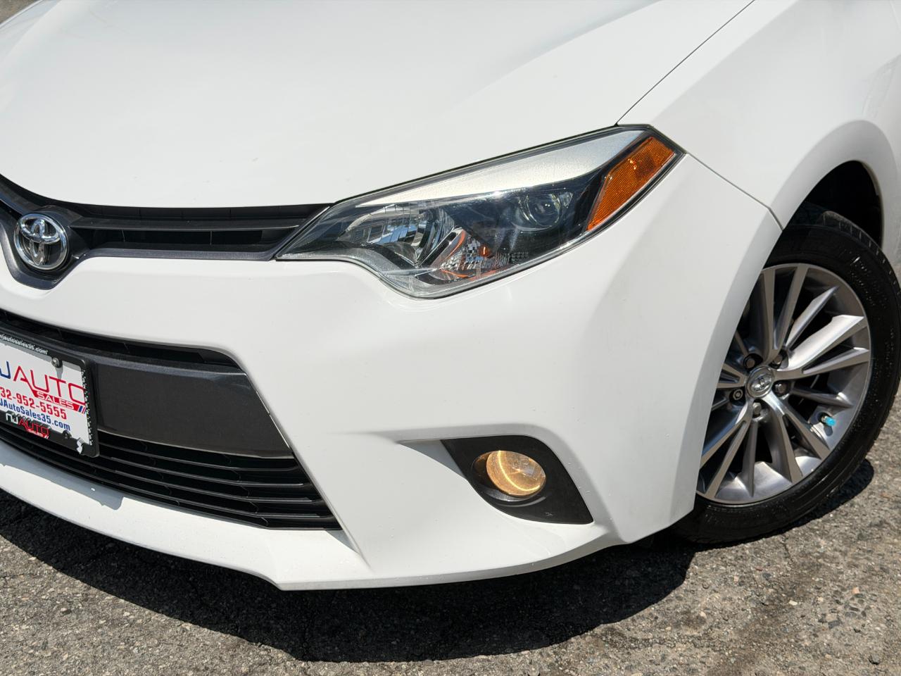 Toyota Corolla LE Plus 4D Sedan 2015