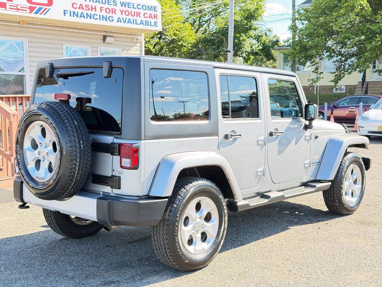 Jeep Wrangler Unlimited 4WD 4dr Sahara 2015