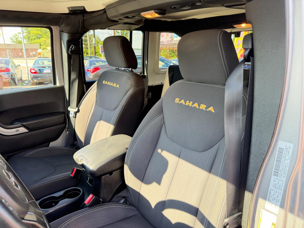 Jeep Wrangler Unlimited 4WD 4dr Sahara 2015
