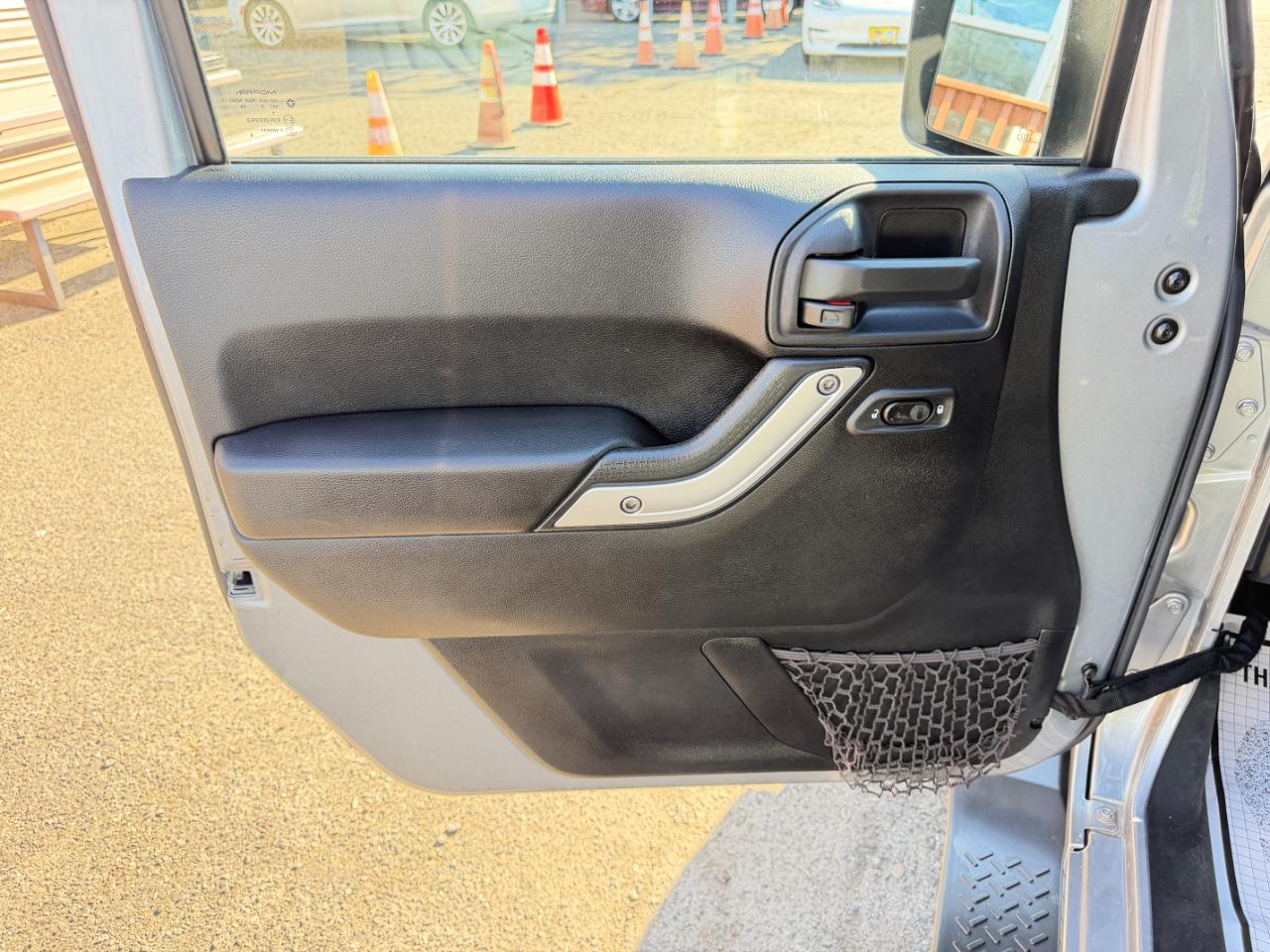 Jeep Wrangler Unlimited 4WD 4dr Sahara 2015