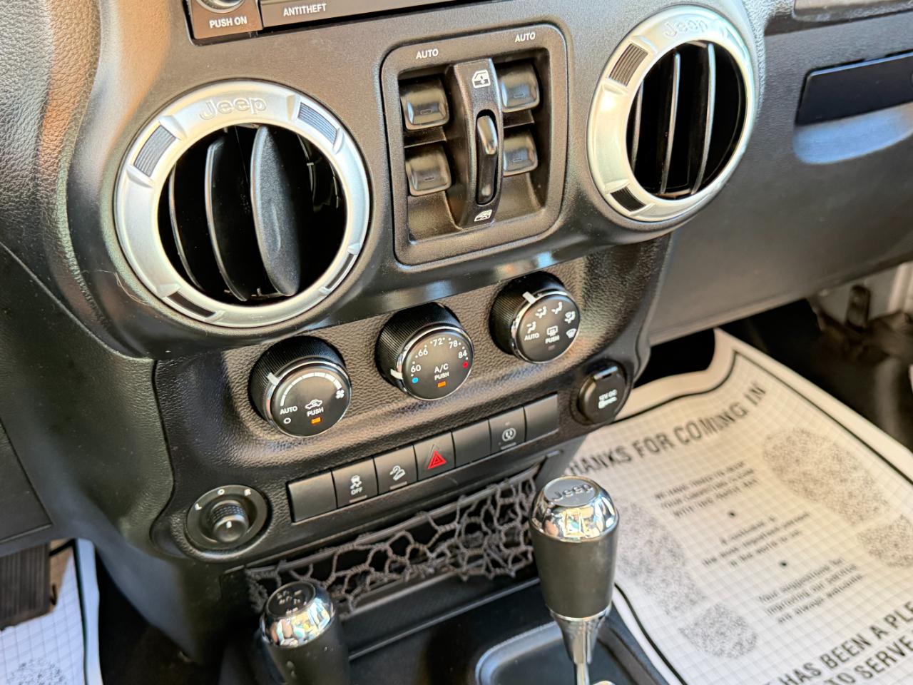 Jeep Wrangler Unlimited 4WD 4dr Sahara 2015