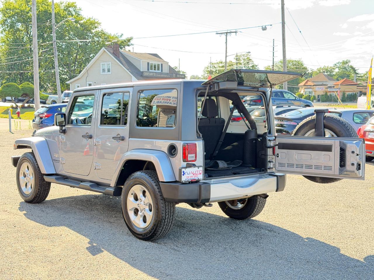 Jeep Wrangler Unlimited 4WD 4dr Sahara 2015