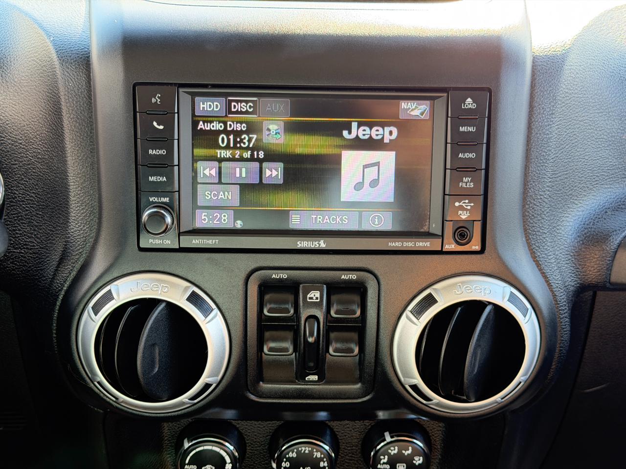 Jeep Wrangler Unlimited 4WD 4dr Sahara 2015