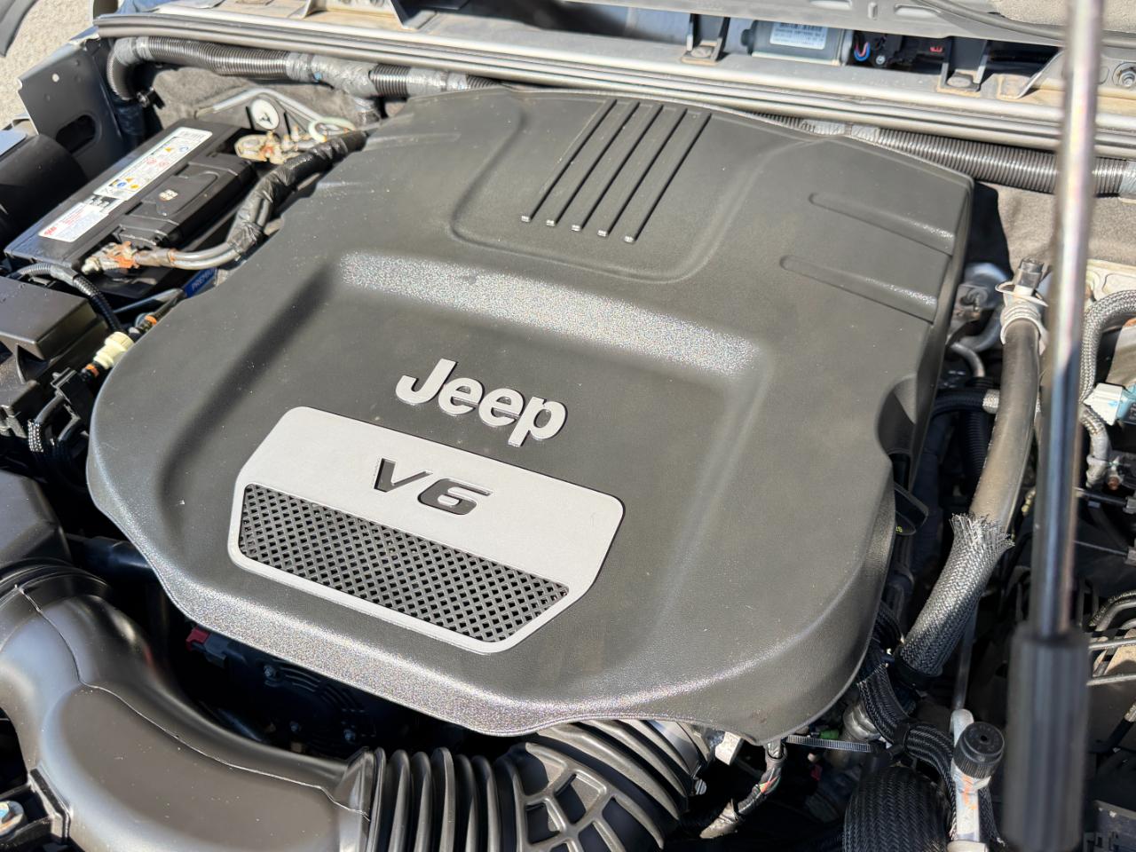 Jeep Wrangler Unlimited 4WD 4dr Sahara 2015