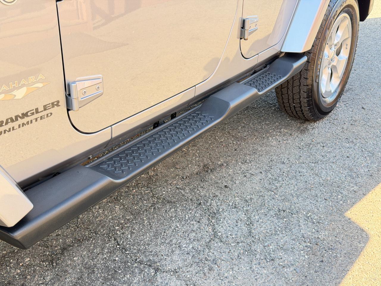 Jeep Wrangler Unlimited 4WD 4dr Sahara 2015