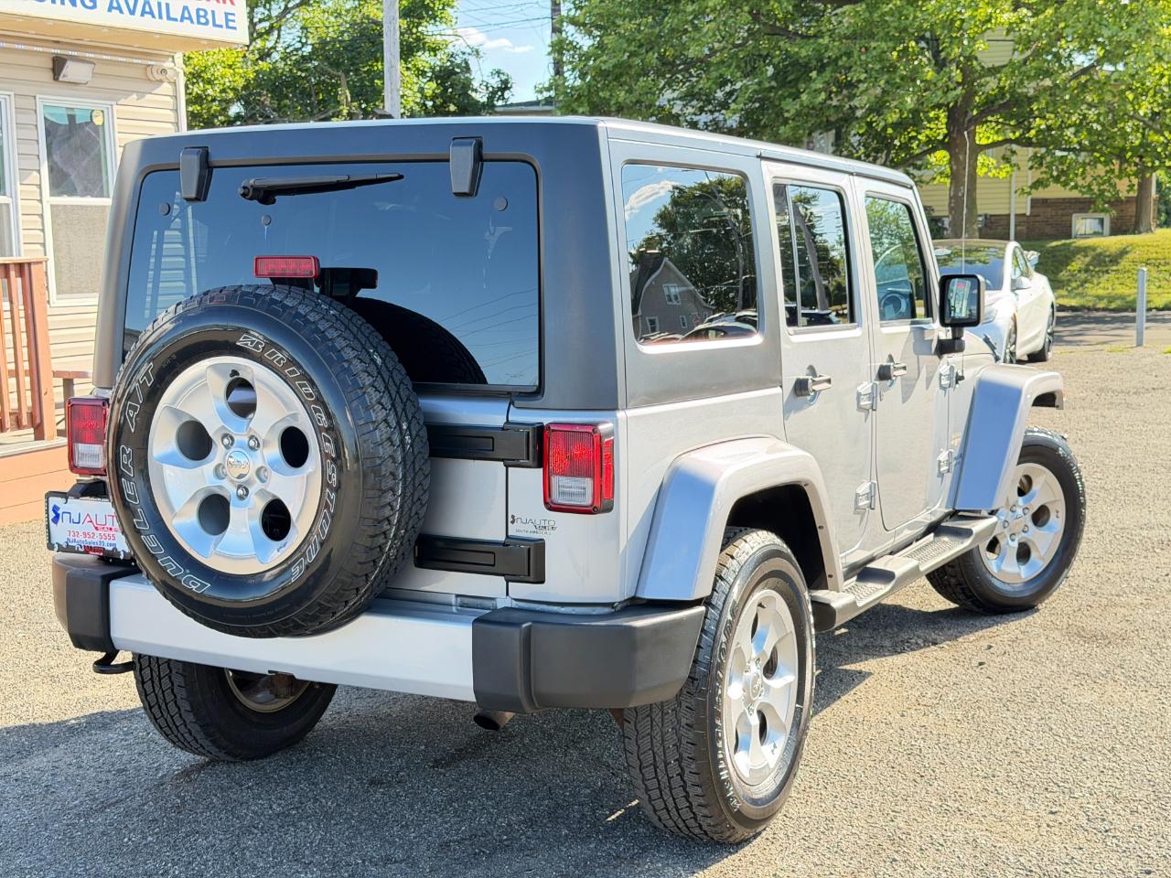 Jeep Wrangler Unlimited 4WD 4dr Sahara 2015