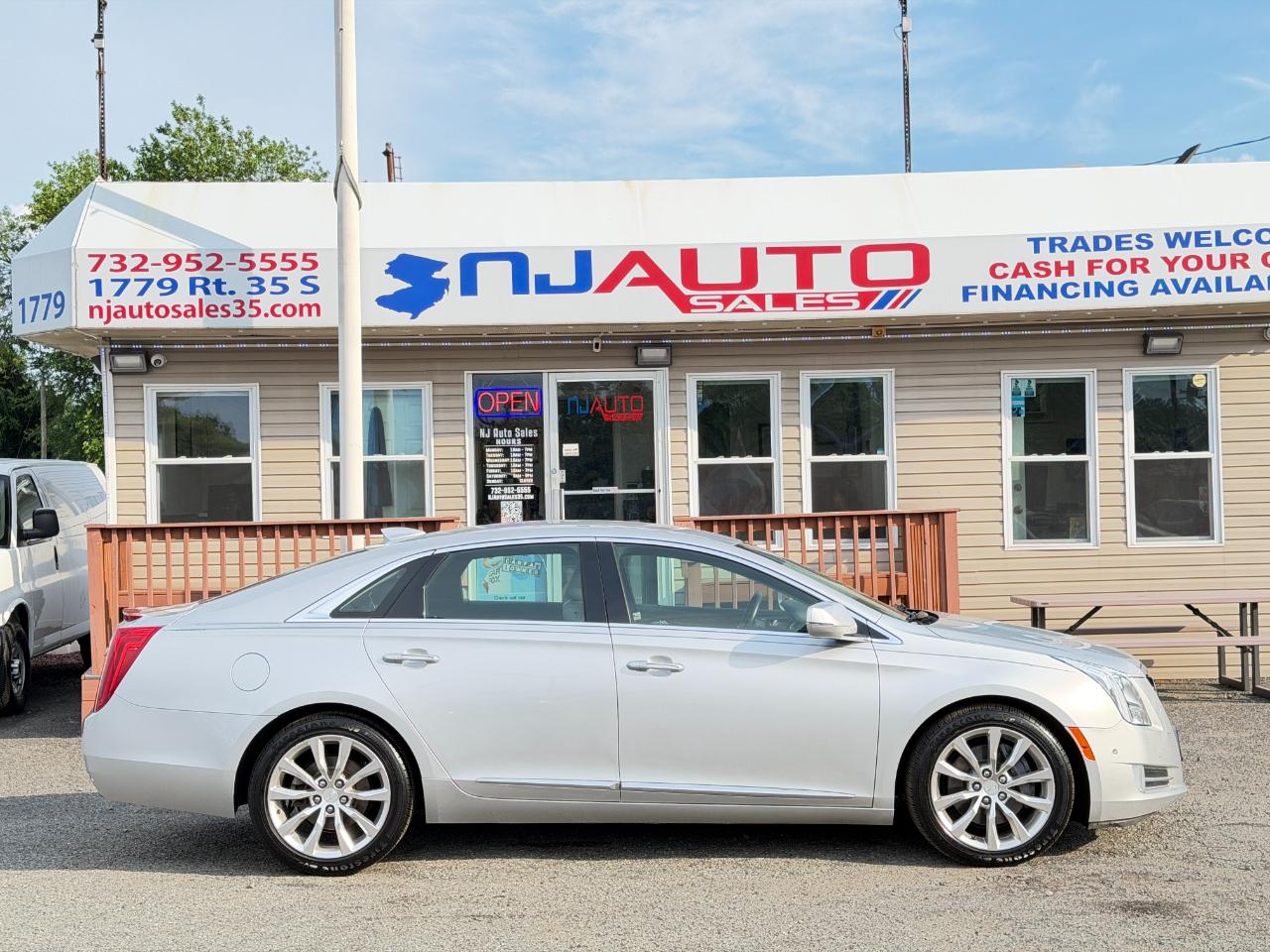 Cadillac XTS 4dr Sdn Luxury Collection FWD 2016