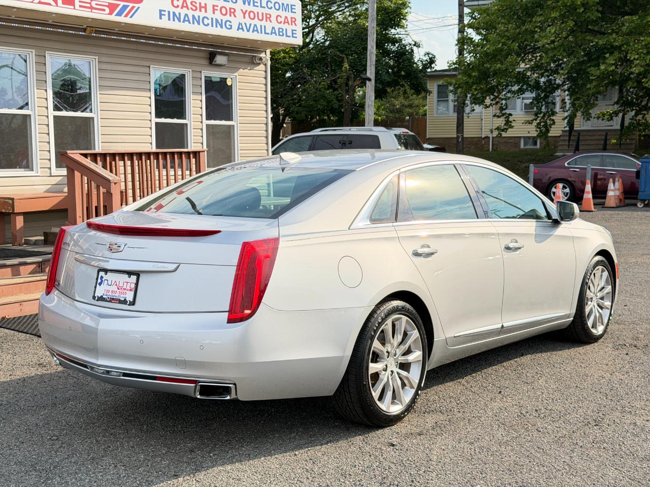 Cadillac XTS 4dr Sdn Luxury Collection FWD 2016