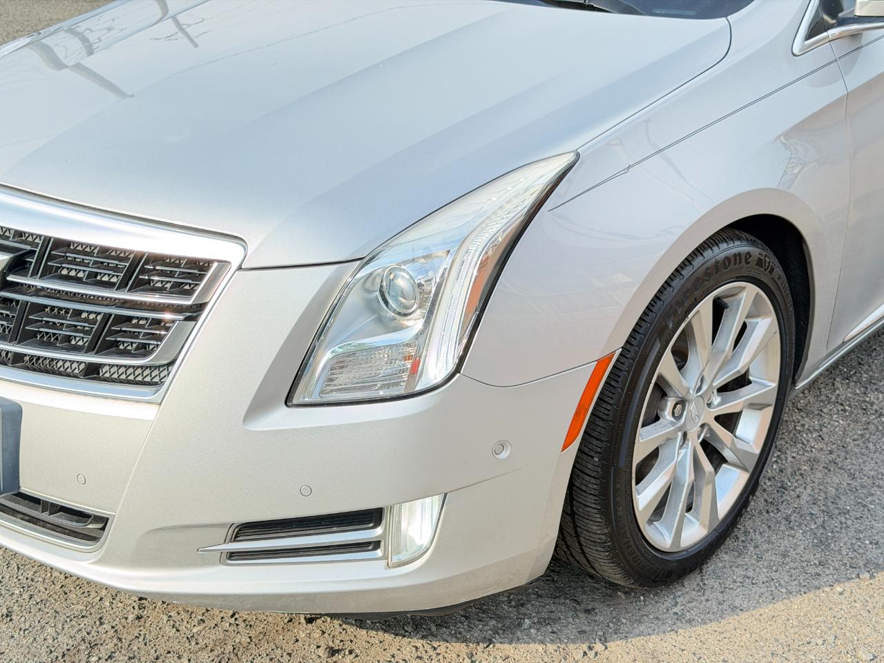 Cadillac XTS 4dr Sdn Luxury Collection FWD 2016