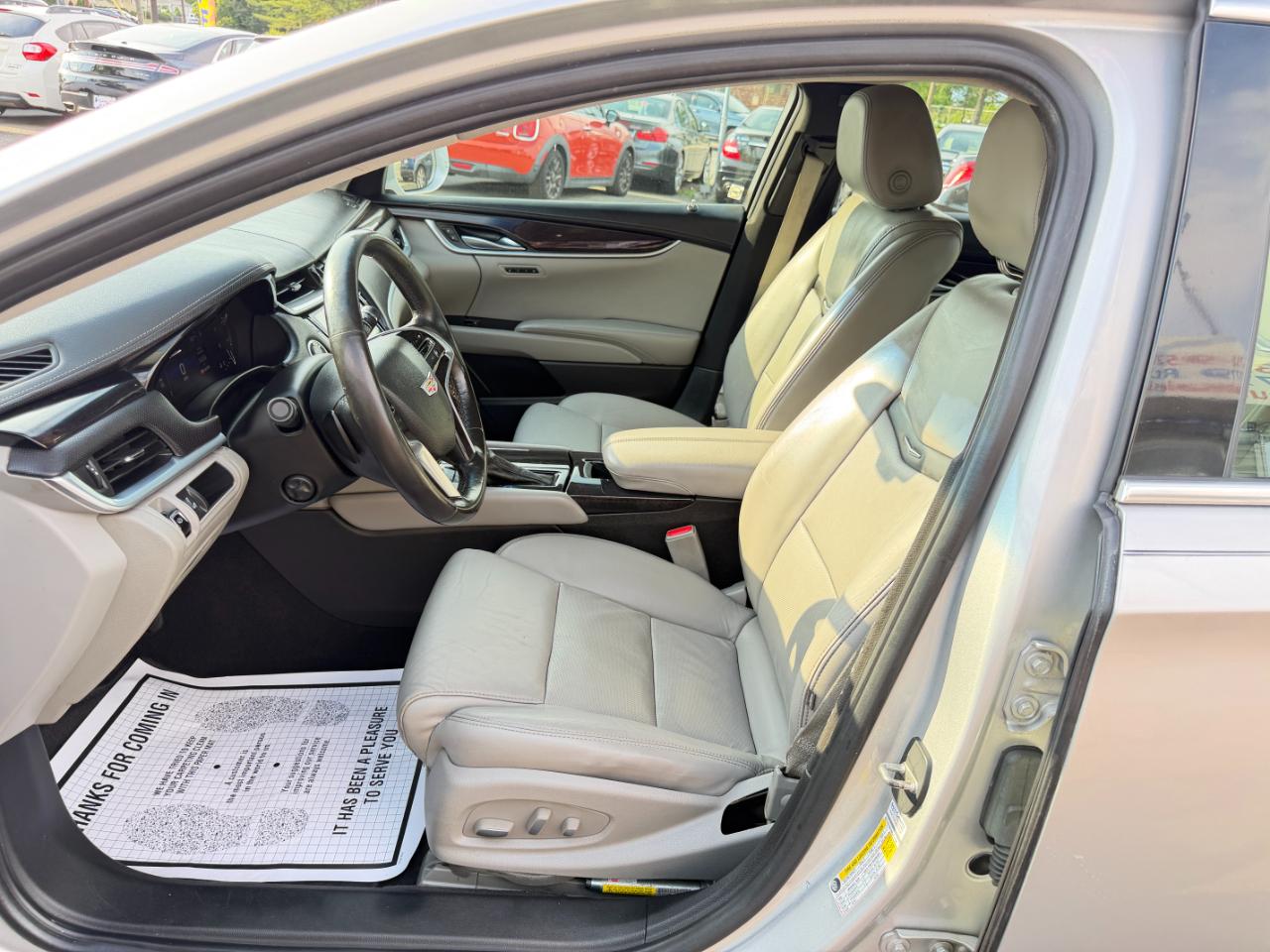 Cadillac XTS 4dr Sdn Luxury Collection FWD 2016