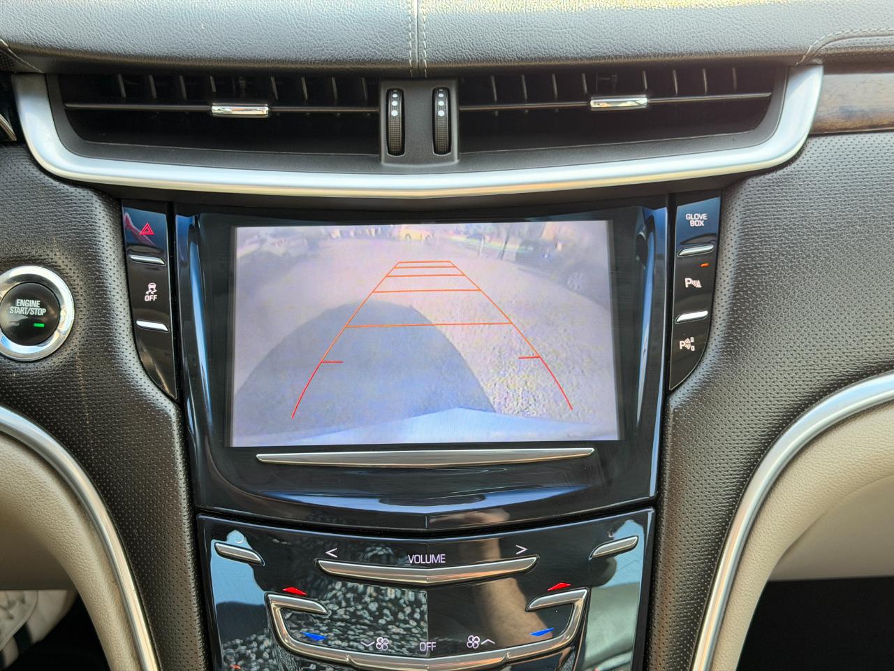 Cadillac XTS 4dr Sdn Luxury Collection FWD 2016