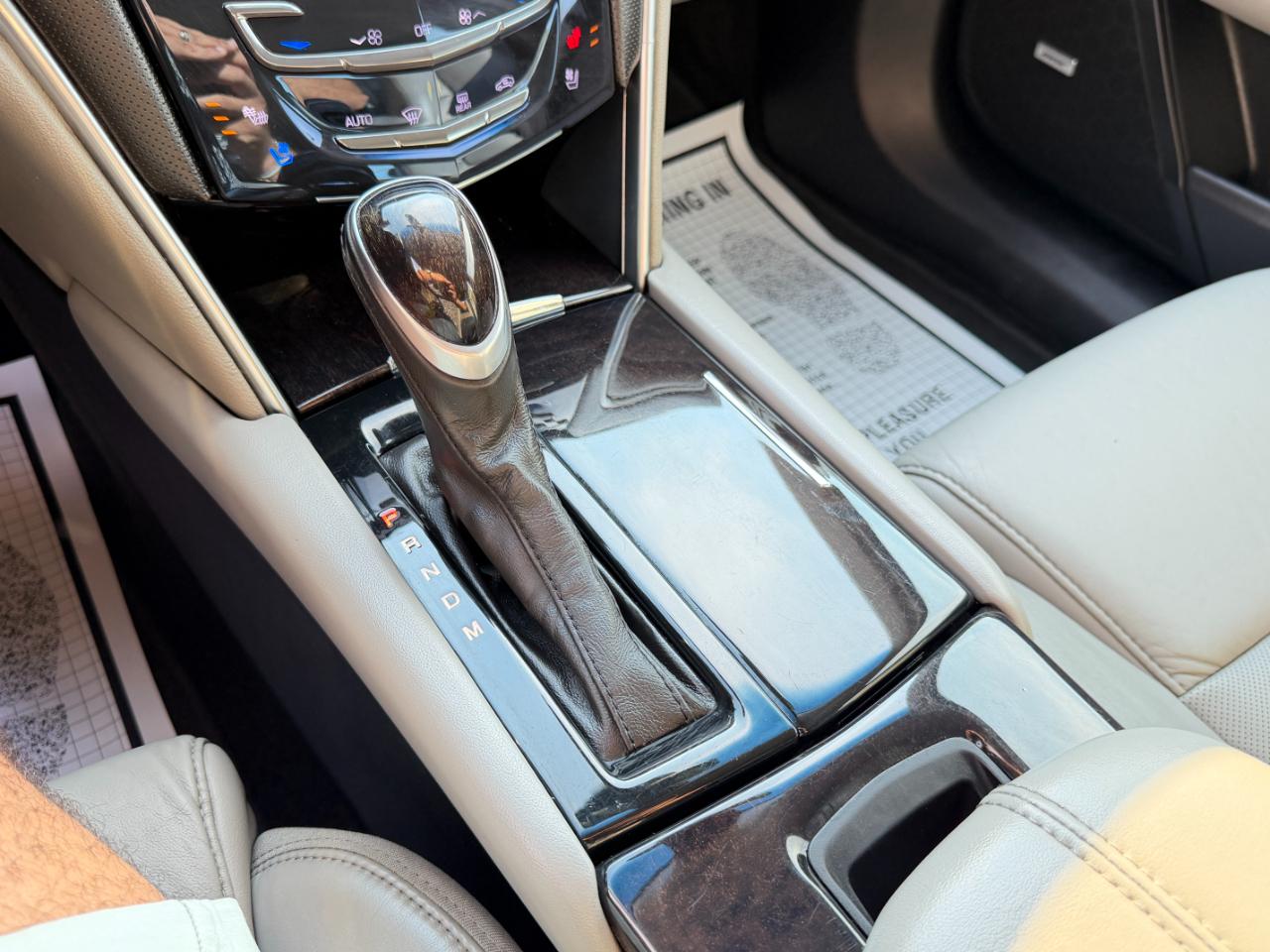 Cadillac XTS 4dr Sdn Luxury Collection FWD 2016