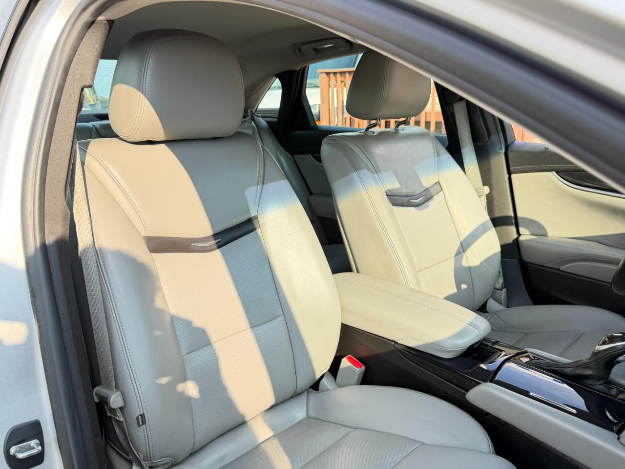 Cadillac XTS 4dr Sdn Luxury Collection FWD 2016