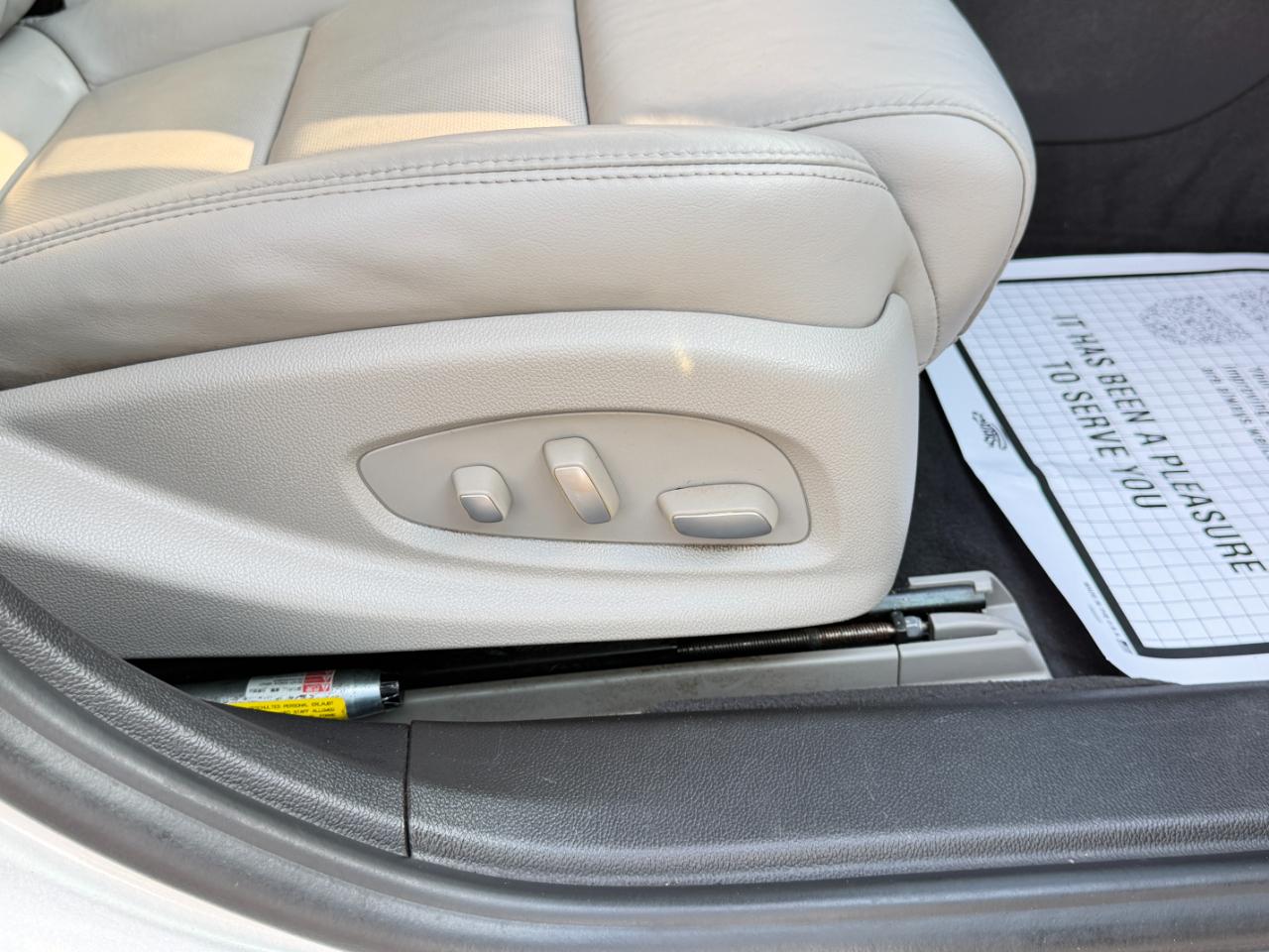 Cadillac XTS 4dr Sdn Luxury Collection FWD 2016