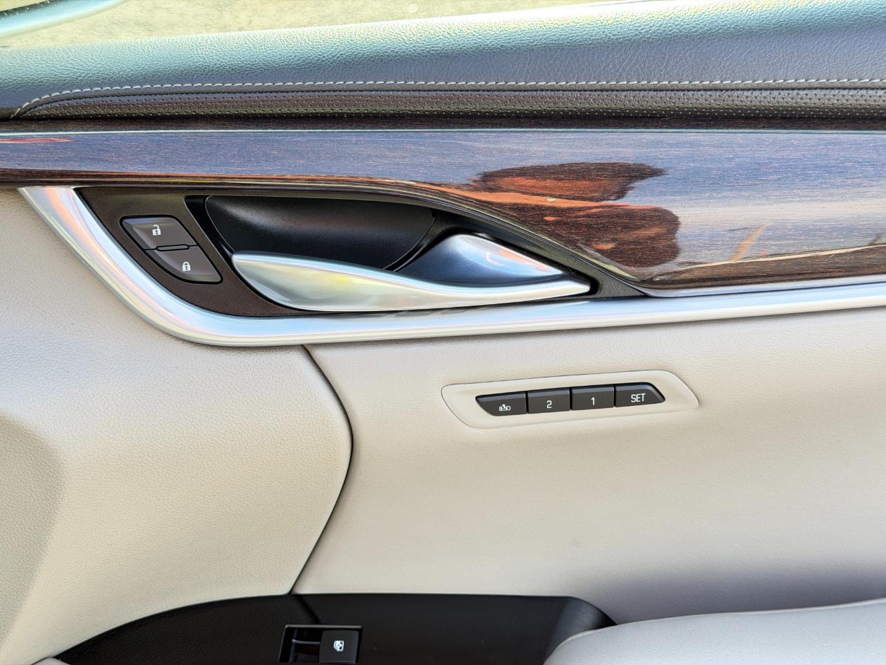 Cadillac XTS 4dr Sdn Luxury Collection FWD 2016