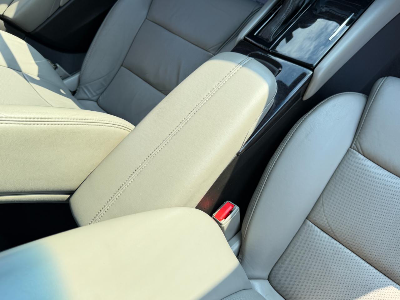 Cadillac XTS 4dr Sdn Luxury Collection FWD 2016