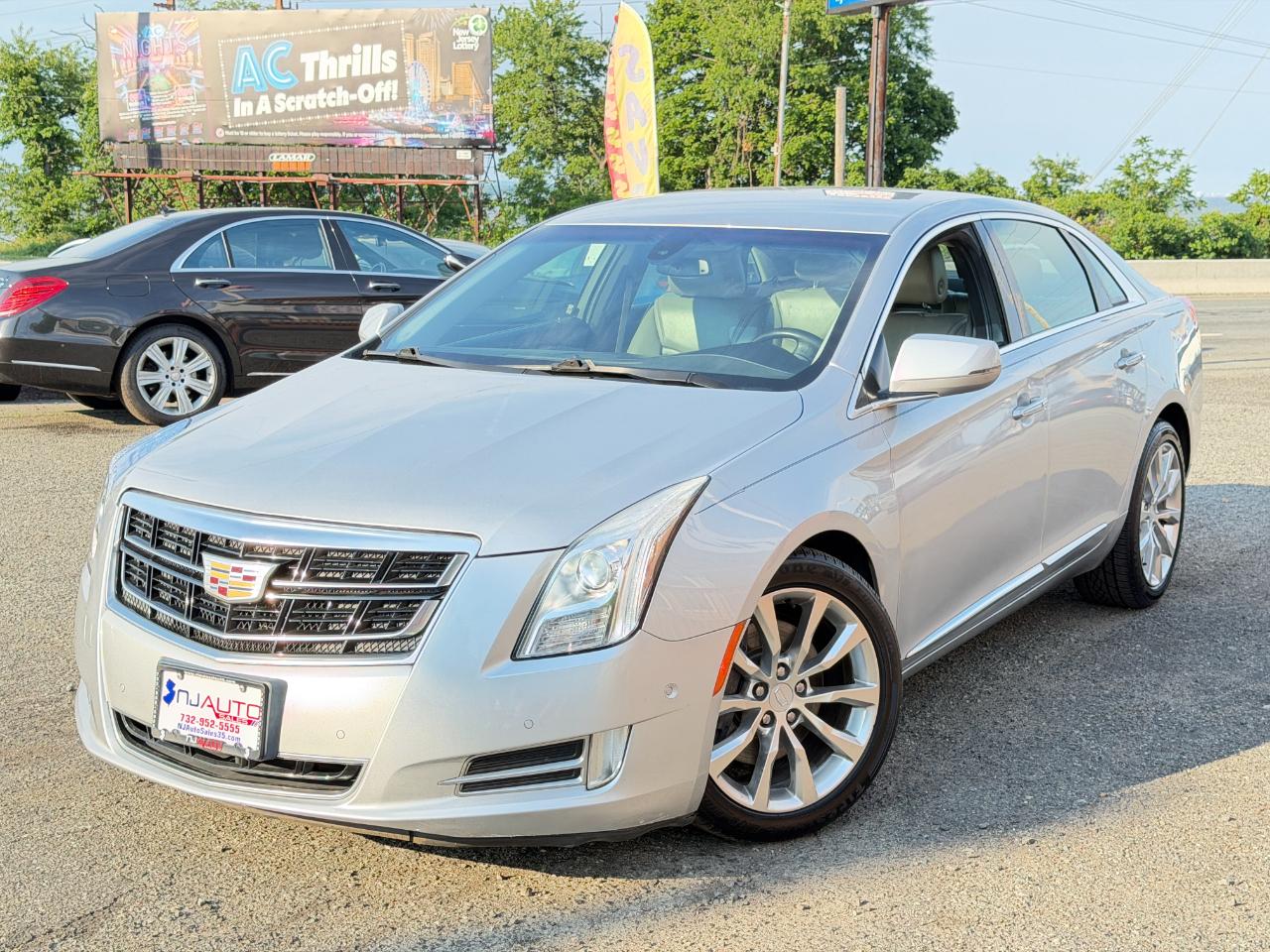 Cadillac XTS 4dr Sdn Luxury Collection FWD 2016