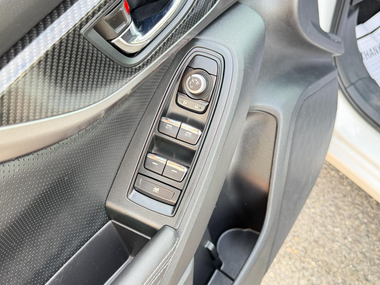 Subaru Impreza 2.0i Limited 5-door CVT 2017