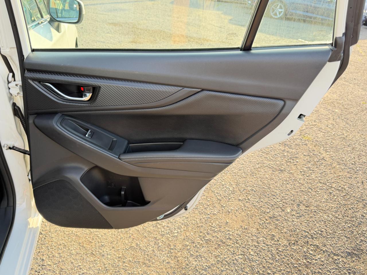 Subaru Impreza 2.0i Limited 5-door CVT 2017