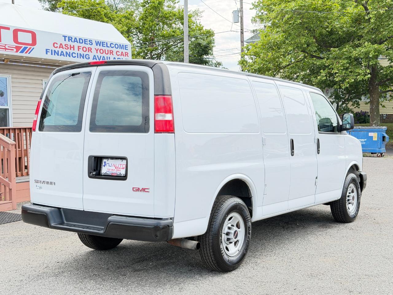 GMC Savana Cargo Van RWD 3500 135" 2019