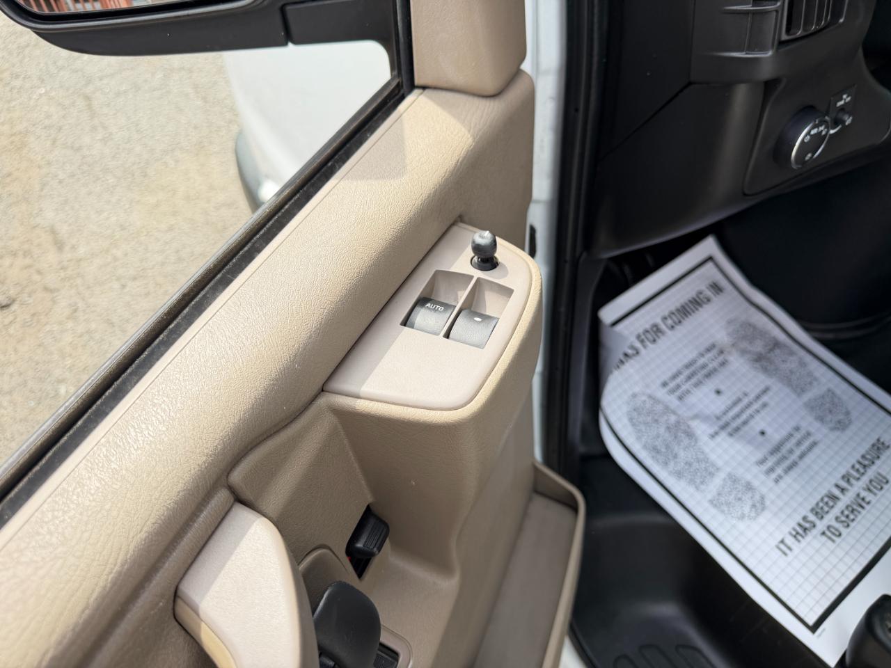 GMC Savana Cargo Van RWD 3500 135" 2019
