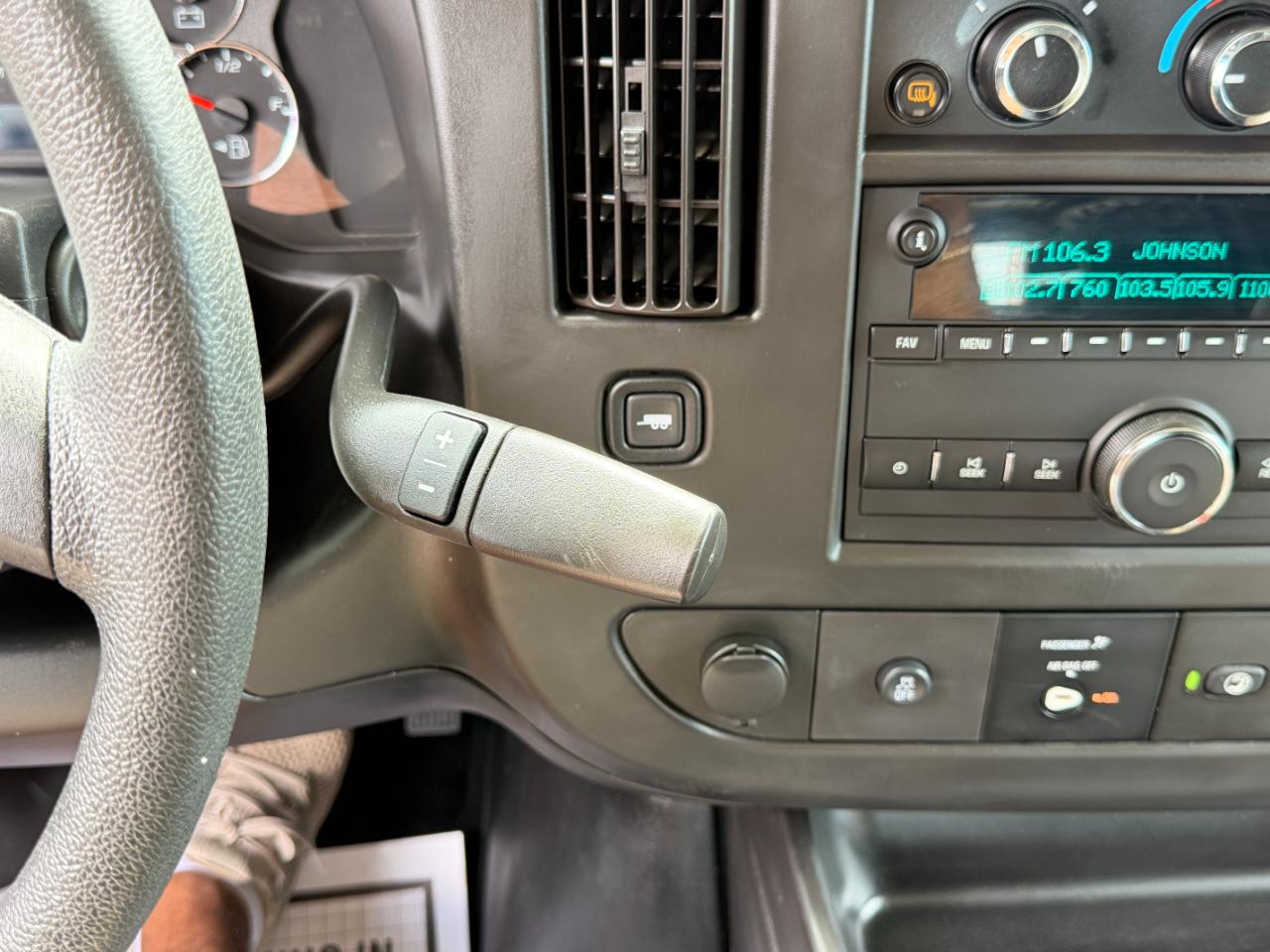 GMC Savana Cargo Van RWD 3500 135" 2019