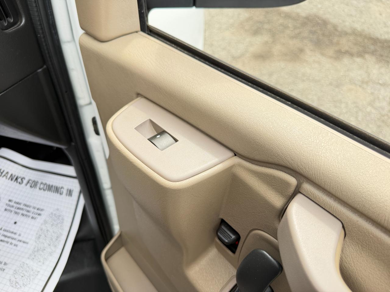 GMC Savana Cargo Van RWD 3500 135" 2019