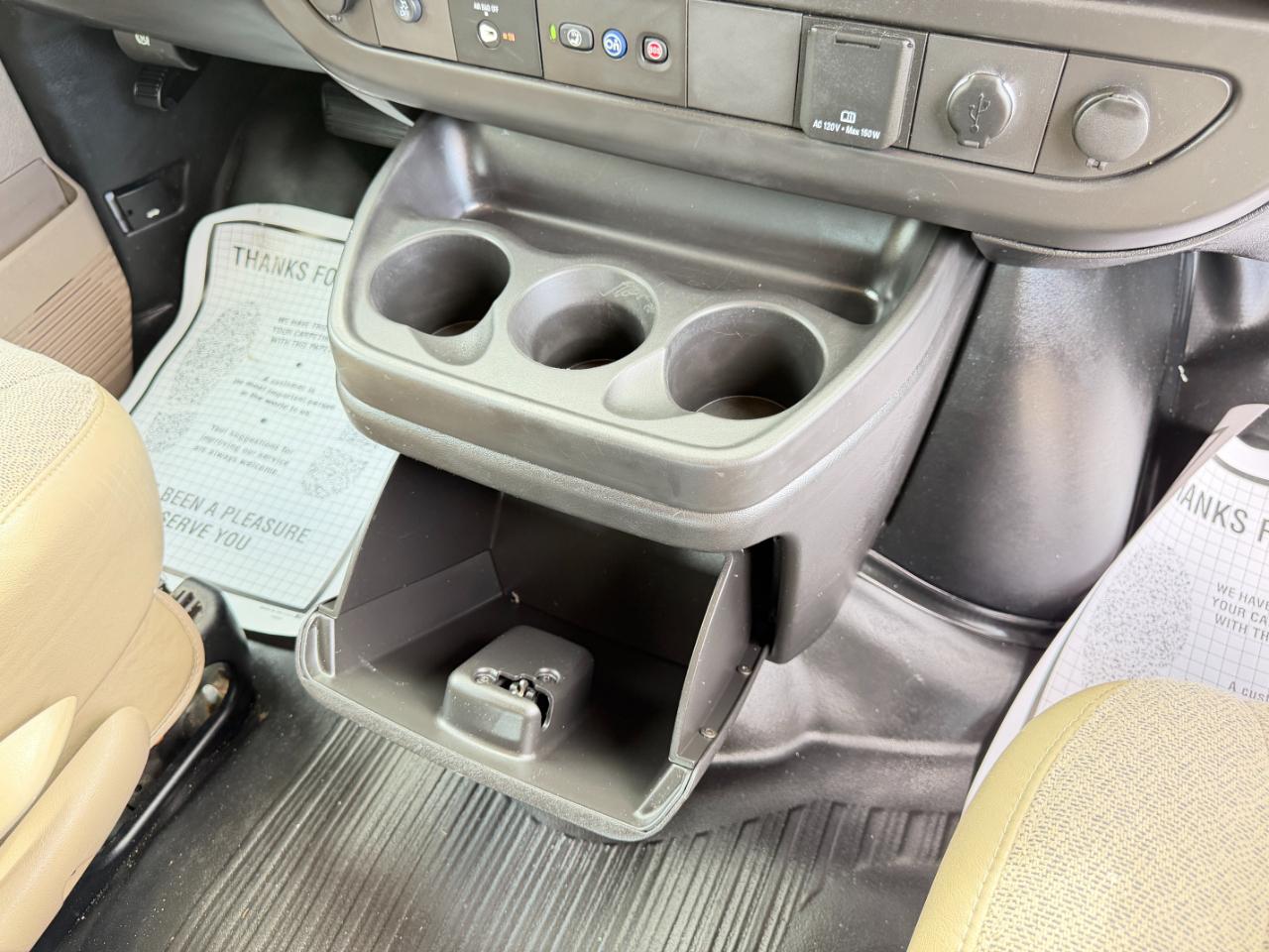 GMC Savana Cargo Van RWD 3500 135" 2019