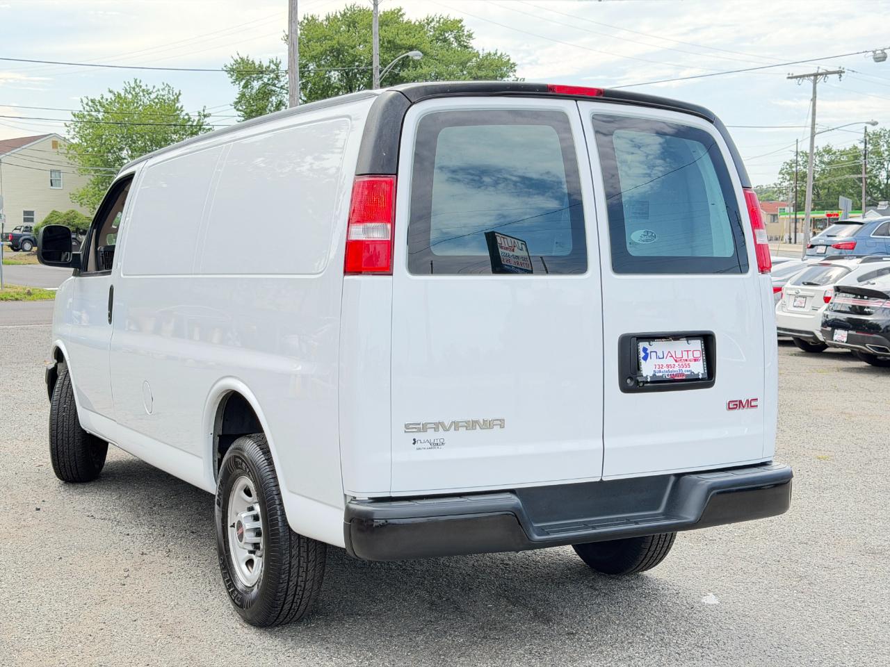 GMC Savana Cargo Van RWD 3500 135" 2019