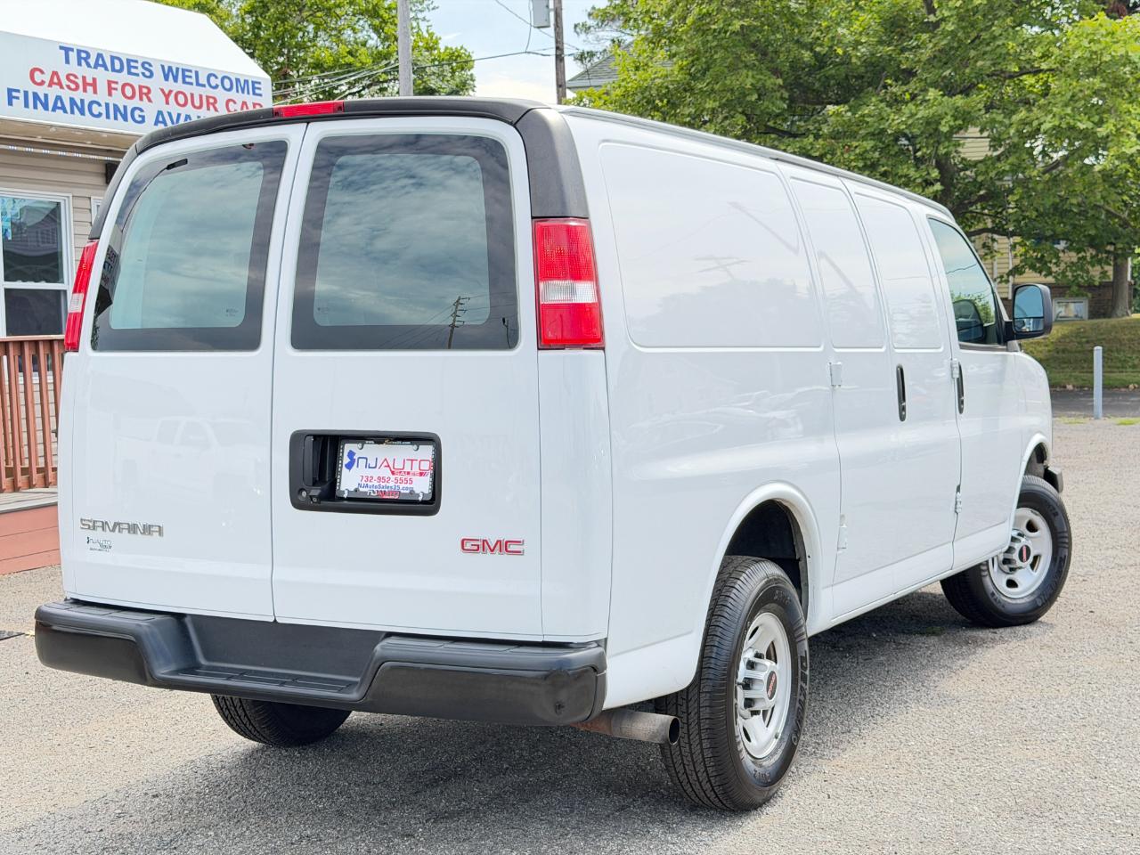 GMC Savana Cargo Van RWD 3500 135" 2019