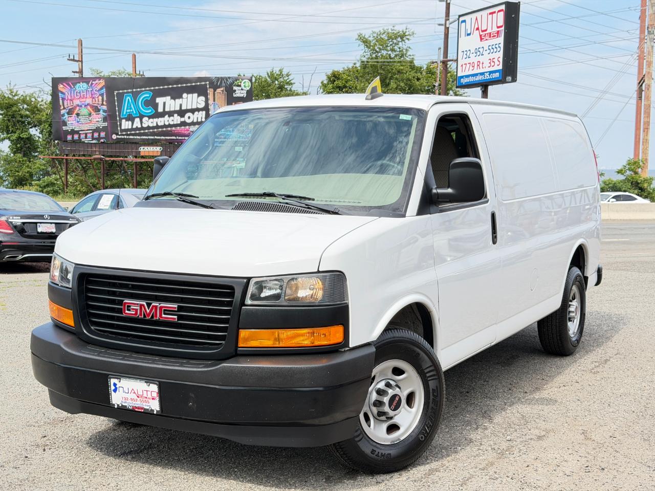 GMC Savana Cargo Van RWD 3500 135" 2019