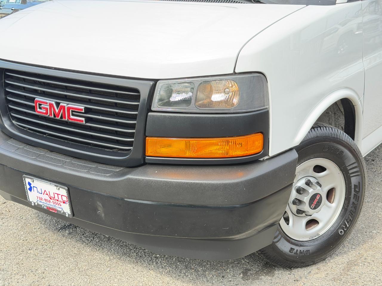 GMC Savana Cargo Van RWD 3500 135" 2019