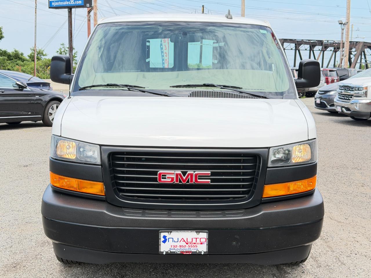 GMC Savana Cargo Van RWD 3500 135" 2019