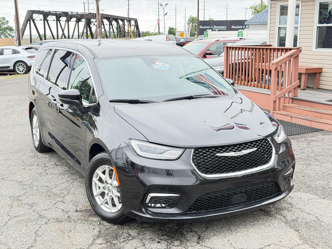 Chrysler Pacifica Touring L FWD 2023