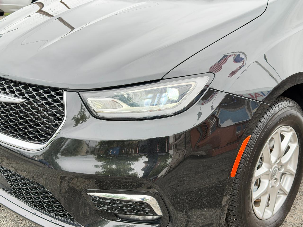 Chrysler Pacifica Touring L FWD 2023