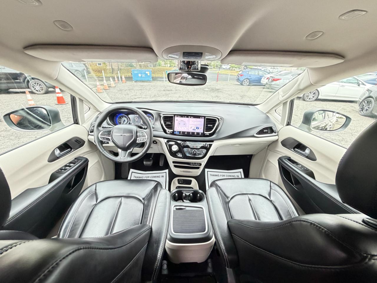 Chrysler Pacifica Touring L FWD 2023