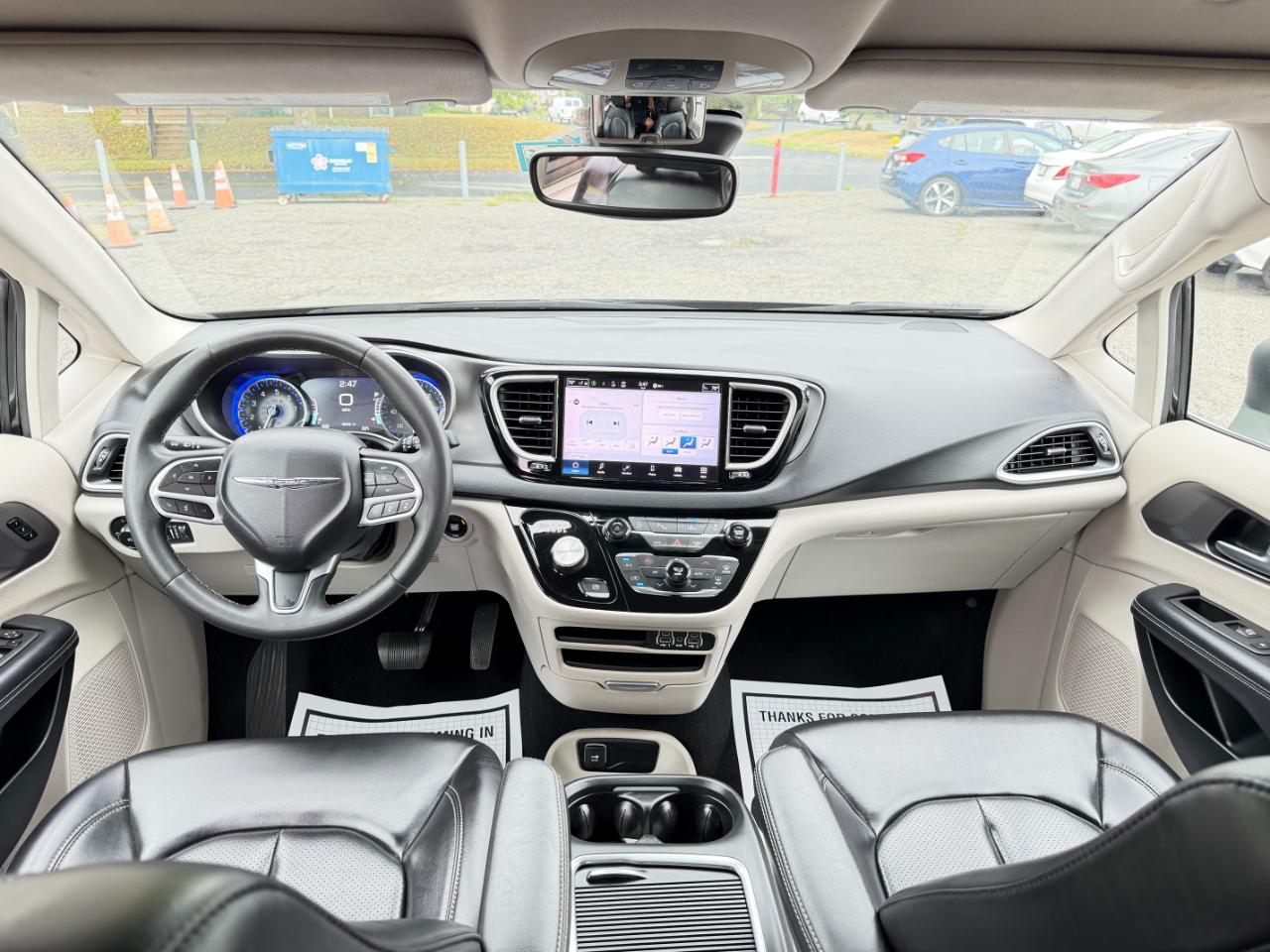 Chrysler Pacifica Touring L FWD 2023