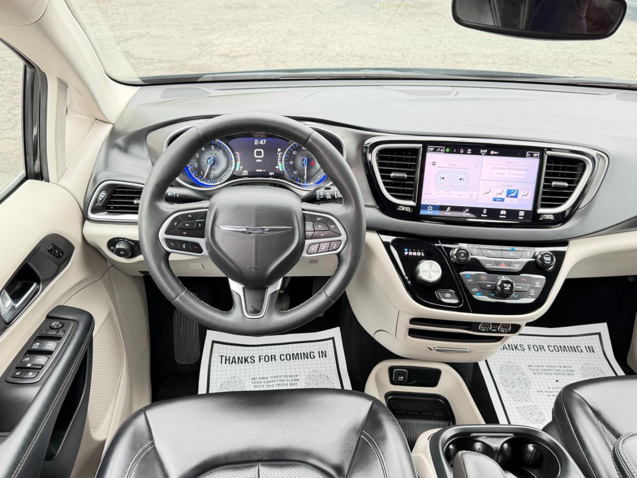 Chrysler Pacifica Touring L FWD 2023