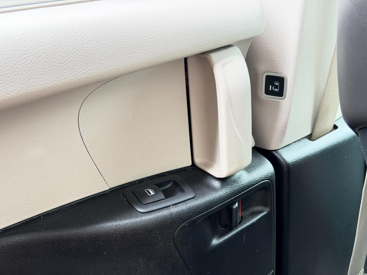 Chrysler Pacifica Touring L FWD 2023