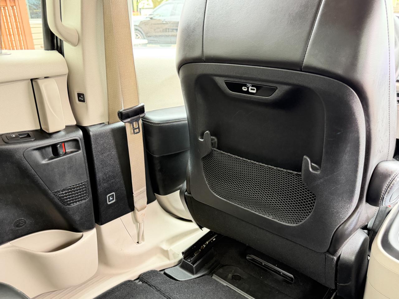 Chrysler Pacifica Touring L FWD 2023