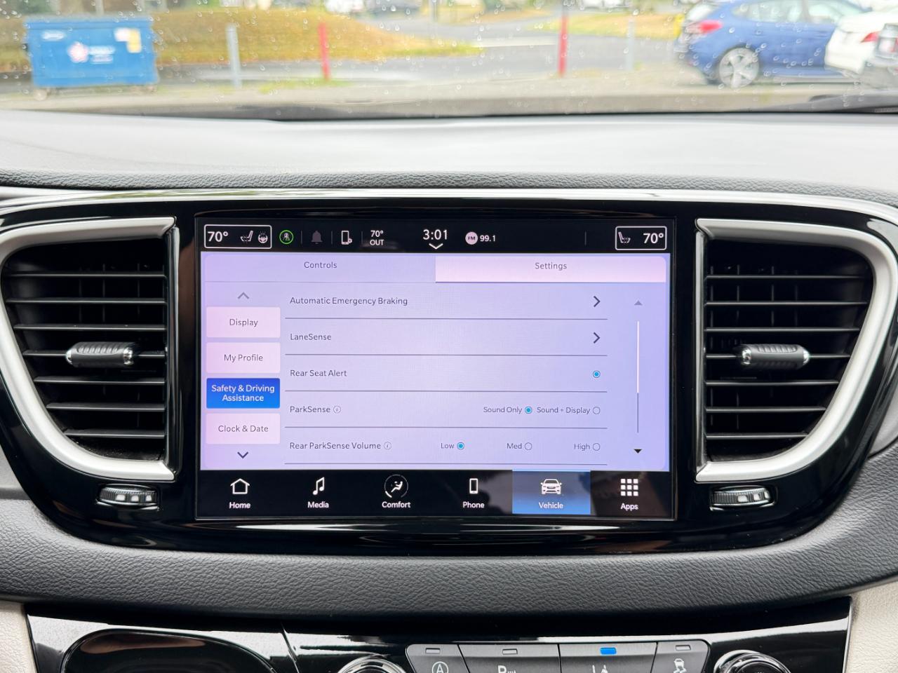 Chrysler Pacifica Touring L FWD 2023