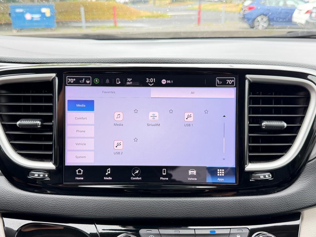 Chrysler Pacifica Touring L FWD 2023